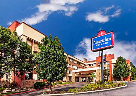 AmericInn by Wyndham Omaha