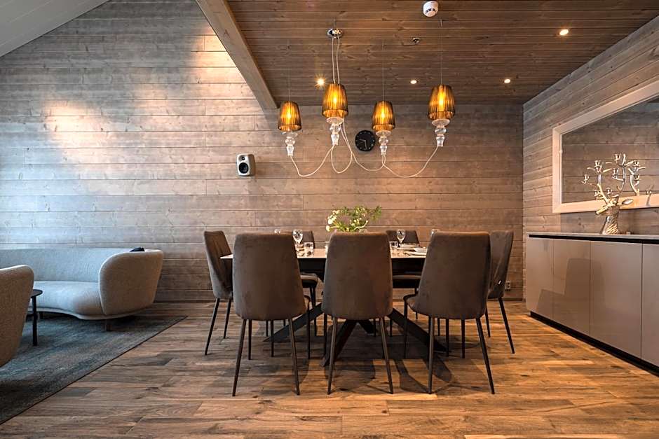 Kultakero Northern Sky, 3BR Penthouse with Jacuzzi 128m2