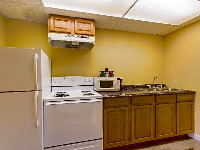 OYO Hotel Lebanon MO I-44