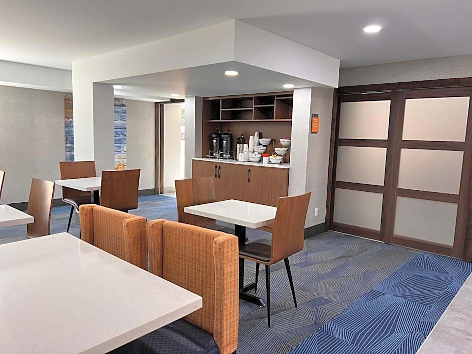 La Quinta Inn & Suites by Wyndham Lexington