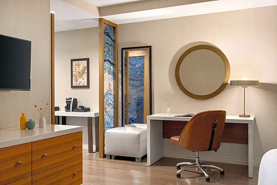 Hotel Indigo Naperville Riverwalk By IHG