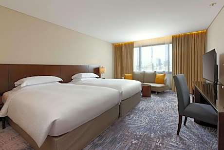 Premier Twin Room