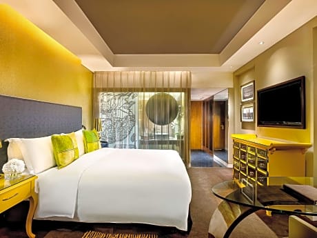 LUXURY ROOM, 1 King Size Bed, High Floor