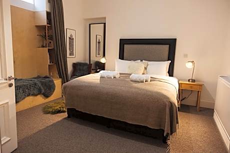 Queen Room - Disability Access