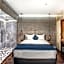 One Luxury Suites