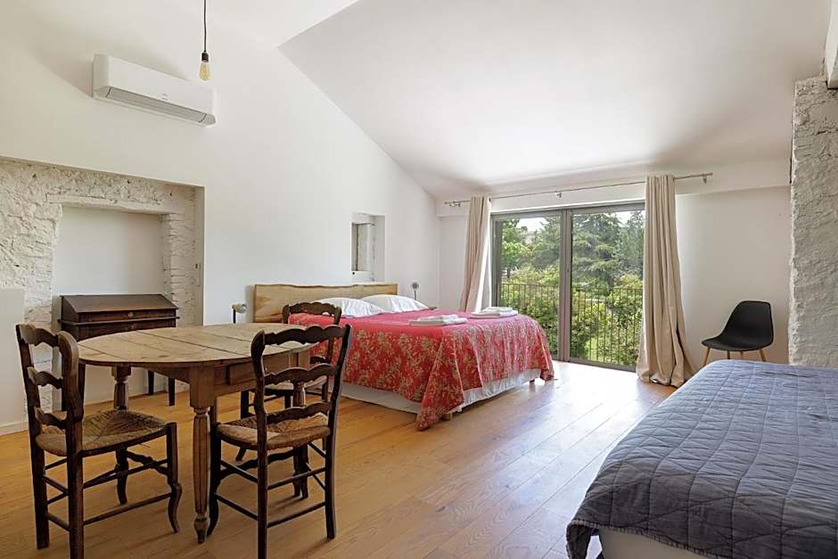 La Glacière, ostalarià agricol