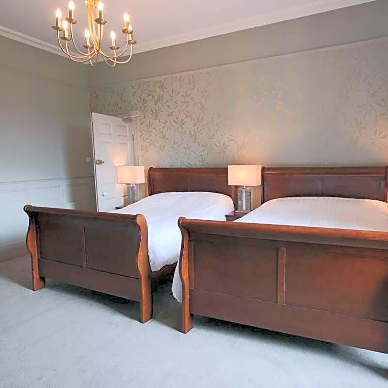 Photo 1 of 1 of 2 Beds