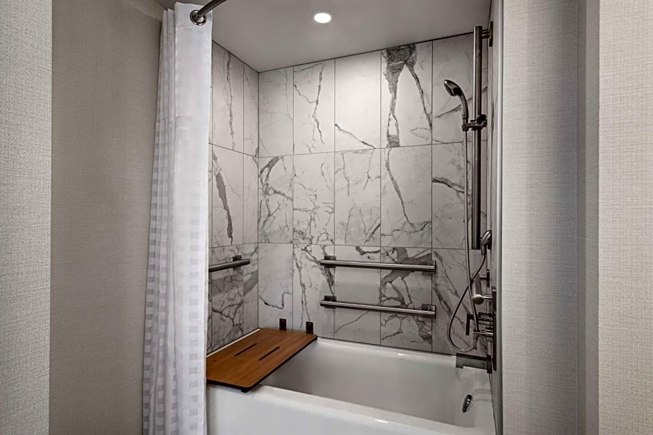 Hilton Grand Vacations Club Chicago Magnificent Mile
