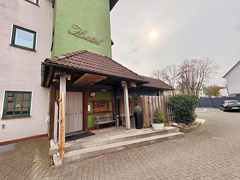 Hotel Kraus - Zentral in Bielefeld-Heepen, Gratis Parken, 24h Self Check-in