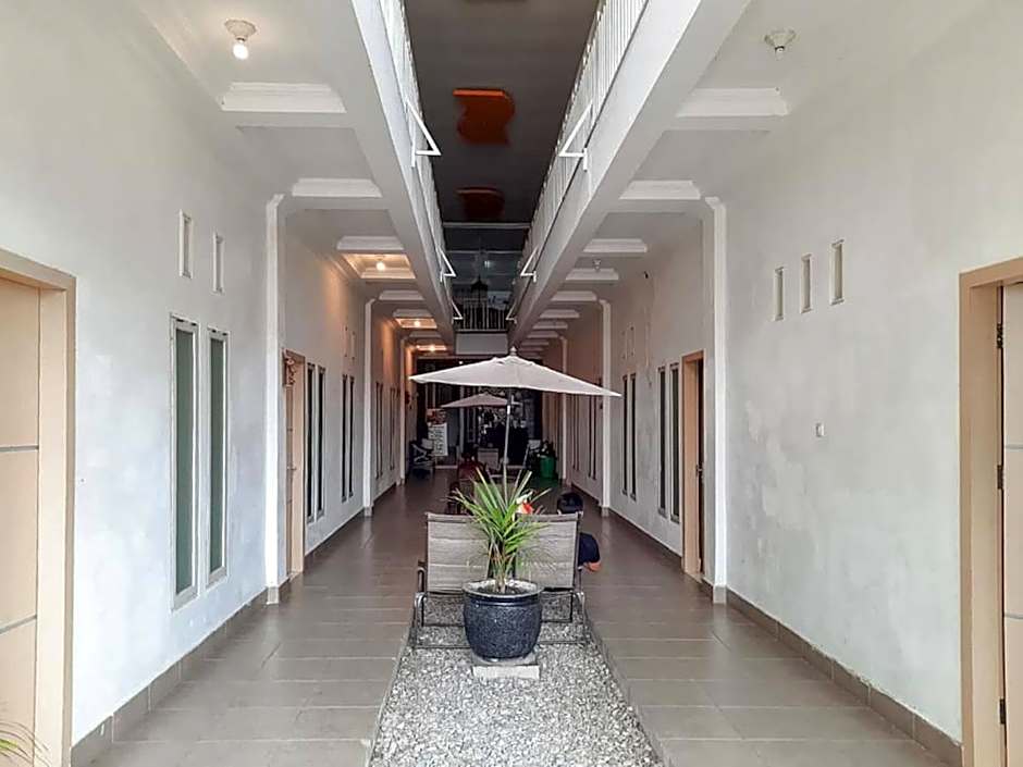 Hotel Puri Yasmin Potowanua Lasusua RedPartner