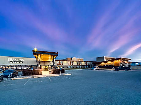 Heritage Inn Hotel & Convention Centre - Pincher Creek