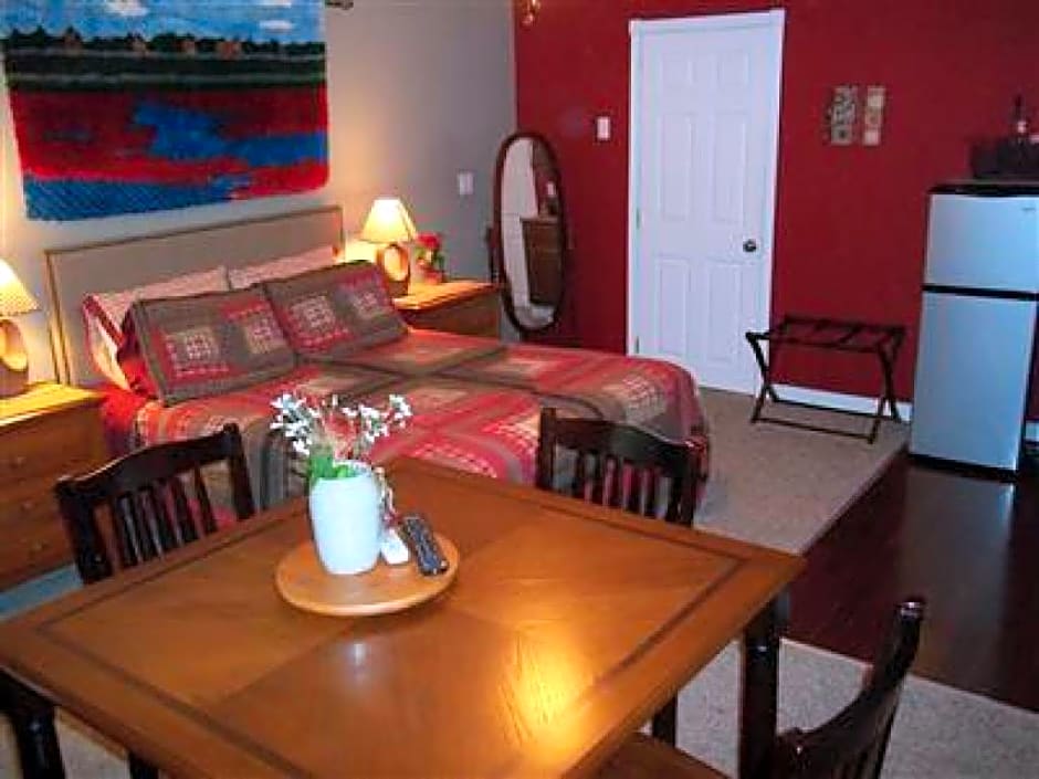 Tin Brook Bed & Breakfast