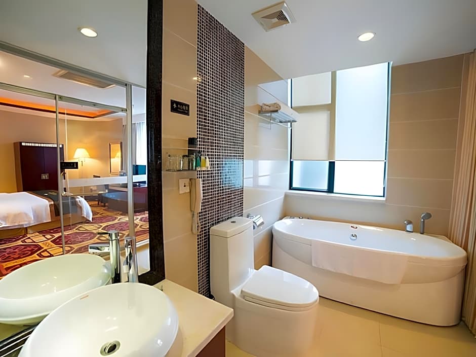 Yijian Holiday Hotel