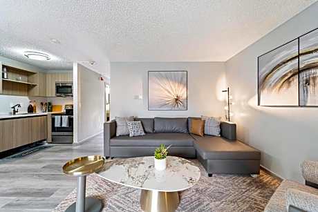 Suite with Garden View