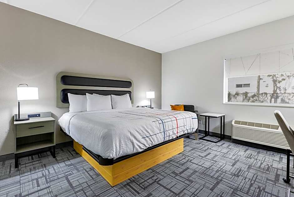 La Quinta Inn & Suites by Wyndham Jacksonville Mandarin