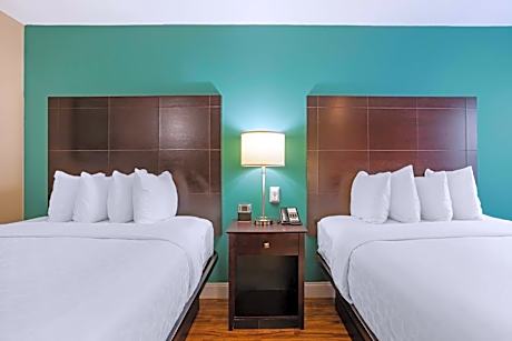Queen Room with Two Queen Beds - Pet Friendly/Non-Smoking
