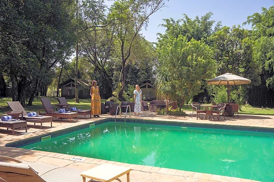 Exploreans Mara River Camp