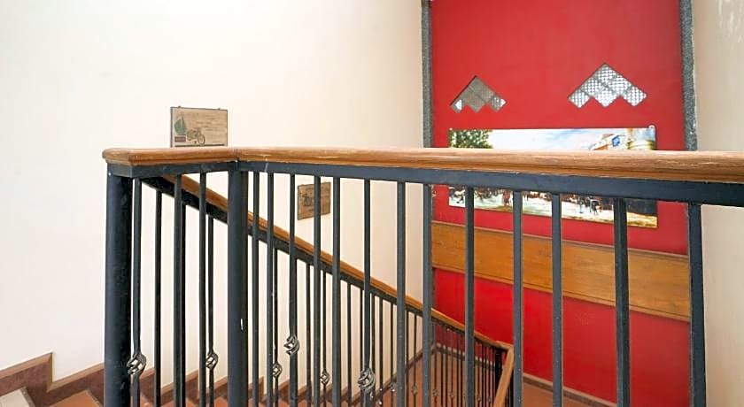 OYO 1483 Hotel Bumi Bermi Permai