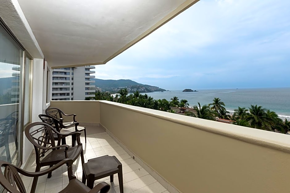 Tesoro Ixtapa Beach Resort
