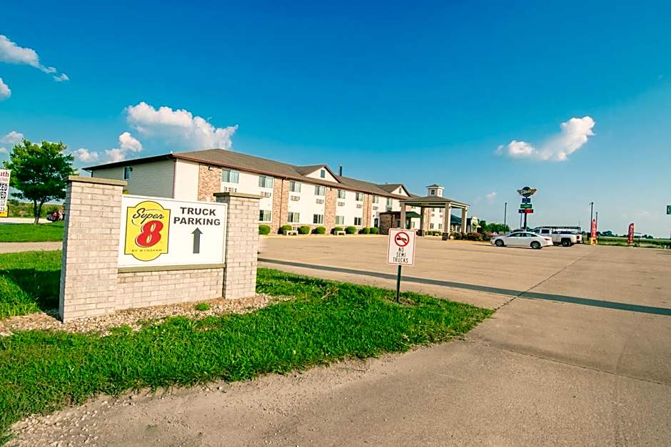 Super 8 by Wyndham McLean/Bloomington SW