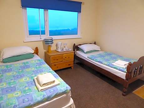 Standard Twin Room with Shared Bathroom