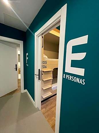 Bunk Bed in Mixed Dormitory Room