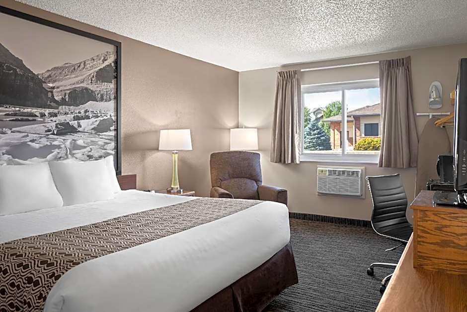 Super 8 by Wyndham Lewistown