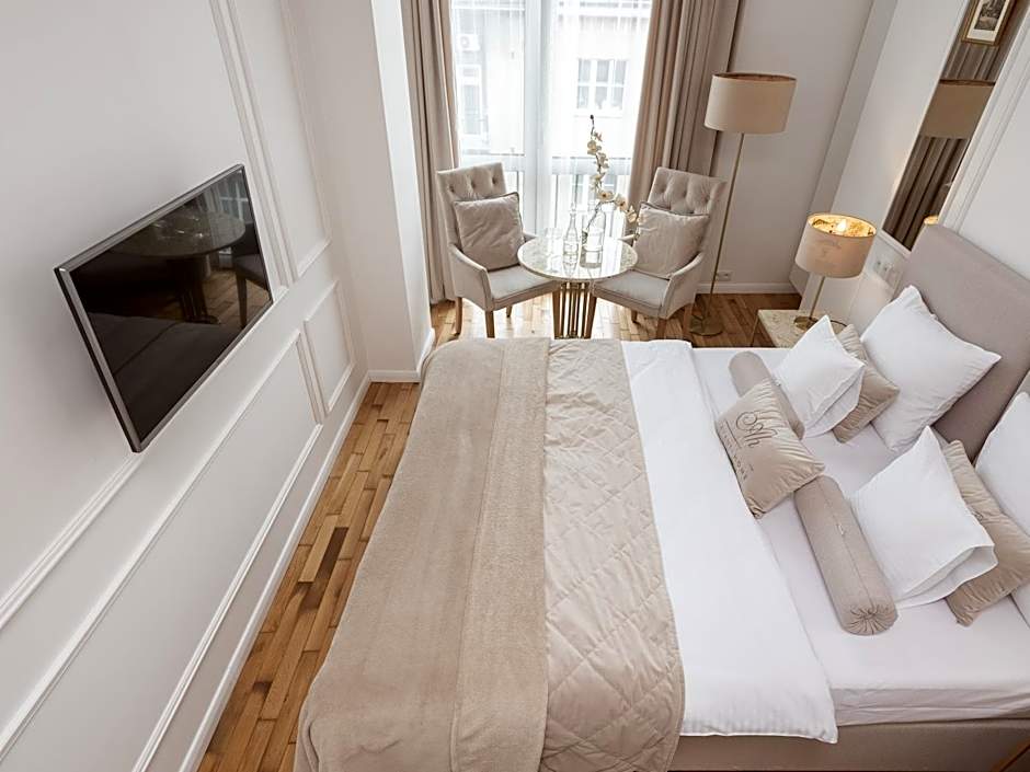 AVANTI Home