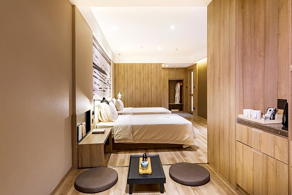 Atour Hotel (Jining Taibai Road Canal City)