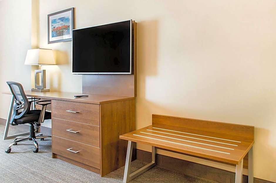 Quality Hotel Dorval Aeroport