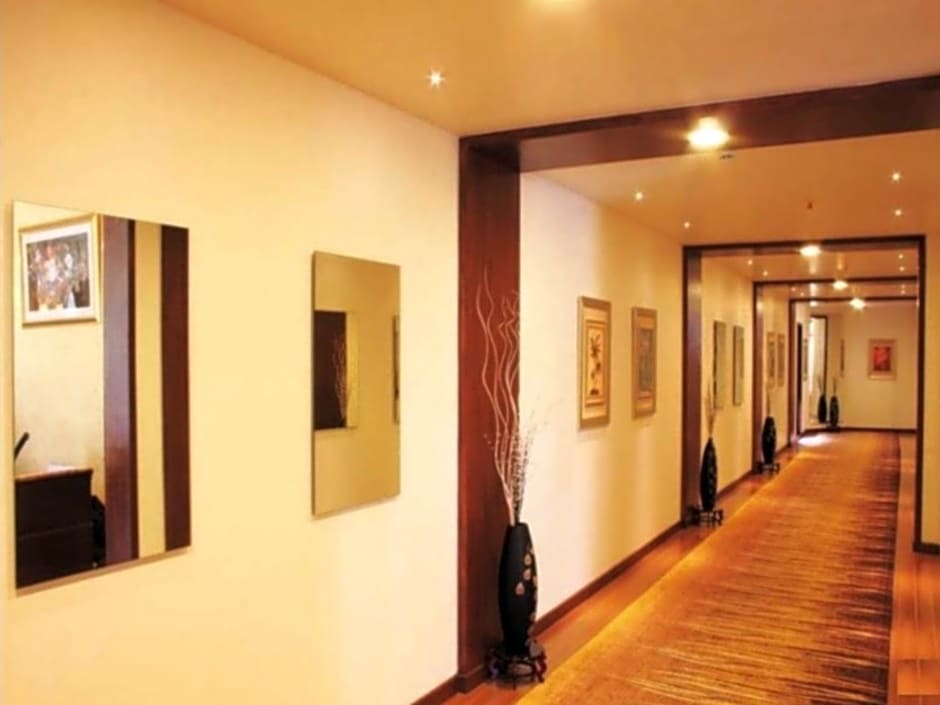 The Grand Magrath Hotel