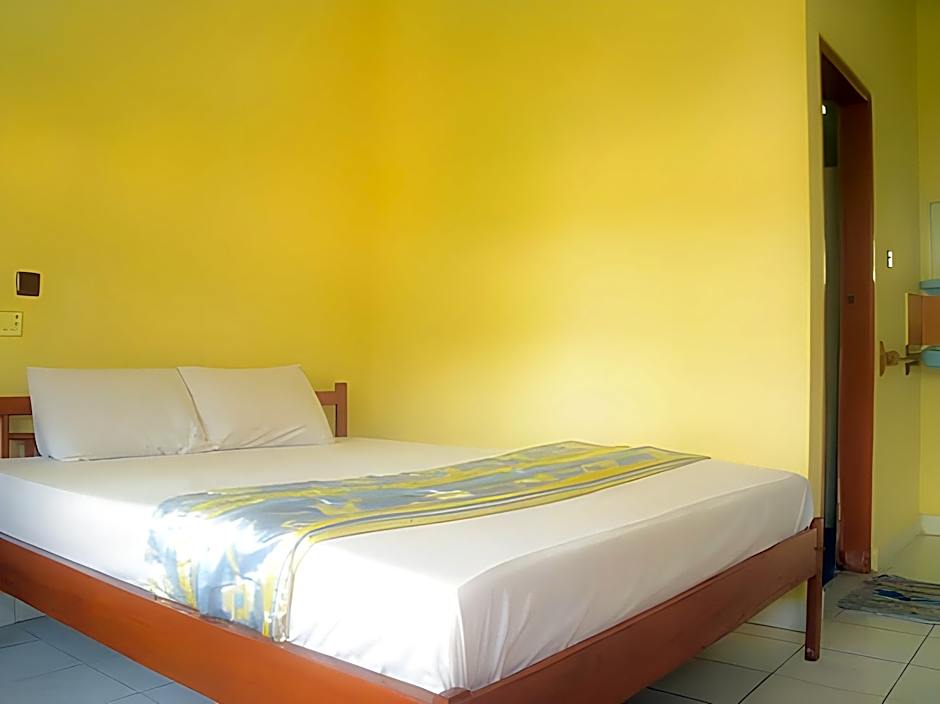 Super OYO 1654 Maha Bharata Kuta Inn