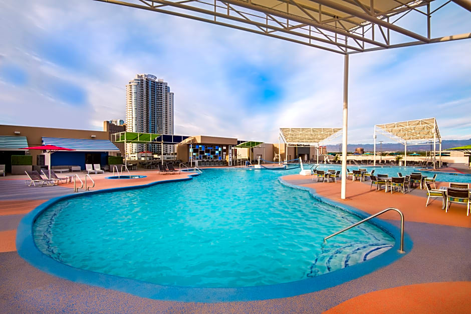 The STRAT Hotel, Casino & Tower