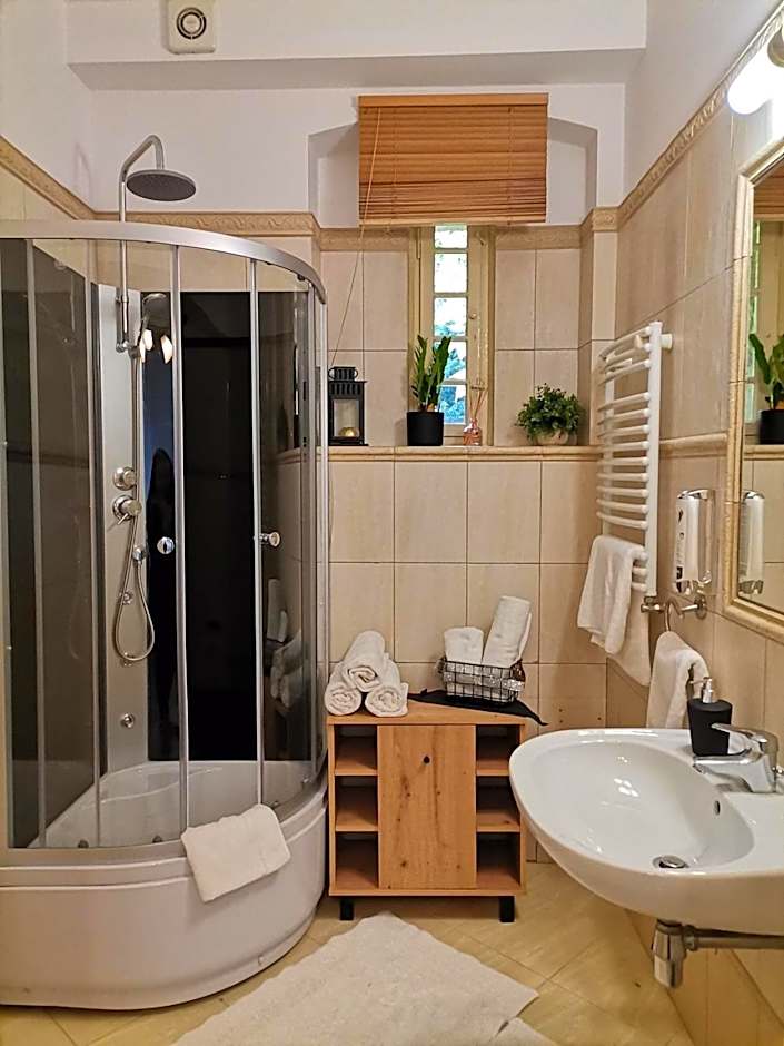 Hotel Przy Oślej Bramie - Zamek Książ
