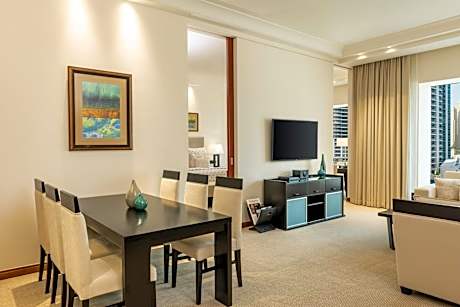 Premier Executive Suite, Executive Lounge Access, Afternoon Tea & Happy Hour, Complimentary Resort Beach & Pool Access, Airport Transfer from Dubai Airport, 1 King