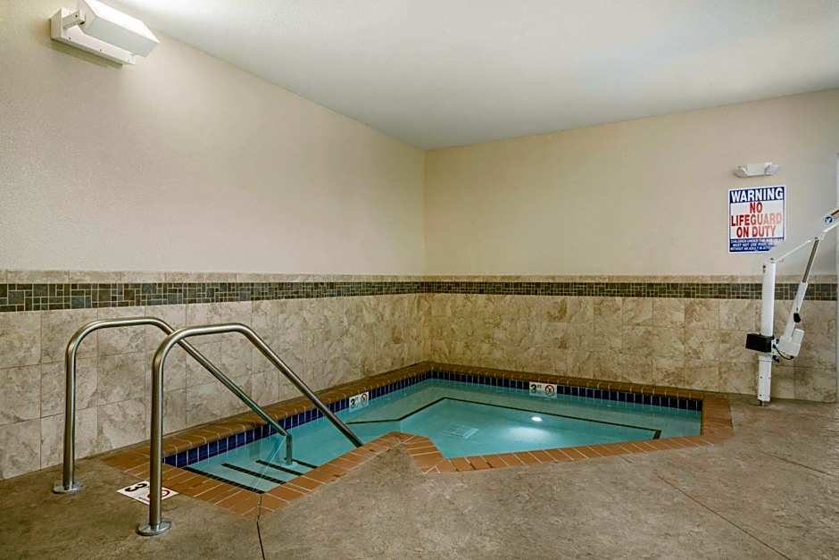 AmericInn by Wyndham Winona