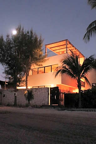 Casa Hood By the Sea