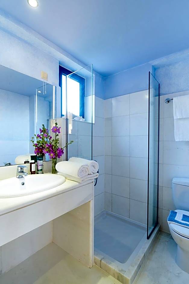 Golden Bay Hotel Apartments