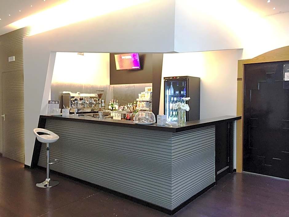 Mediterranea Hotel & Convention Center