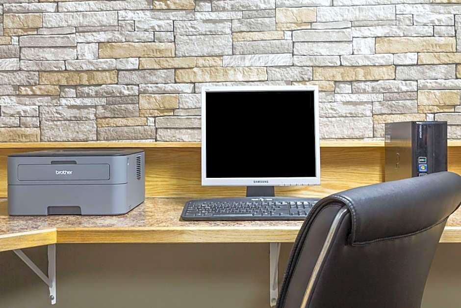 Super 8 by Wyndham Logan