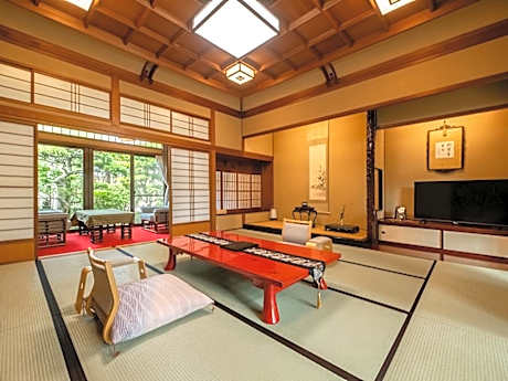 Japanese Room with Open-Air Hot Spring Bath