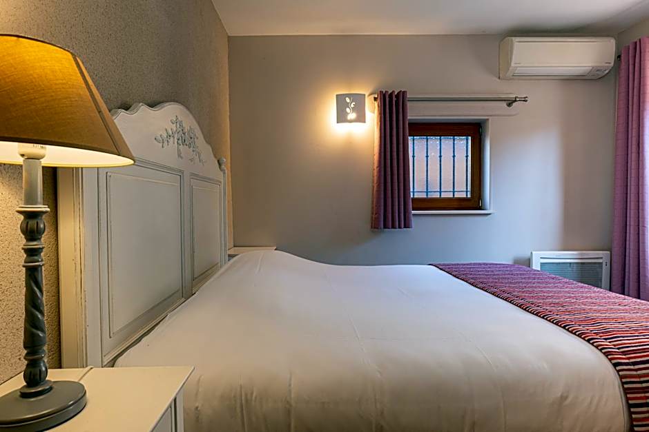 Hotel Village Motel