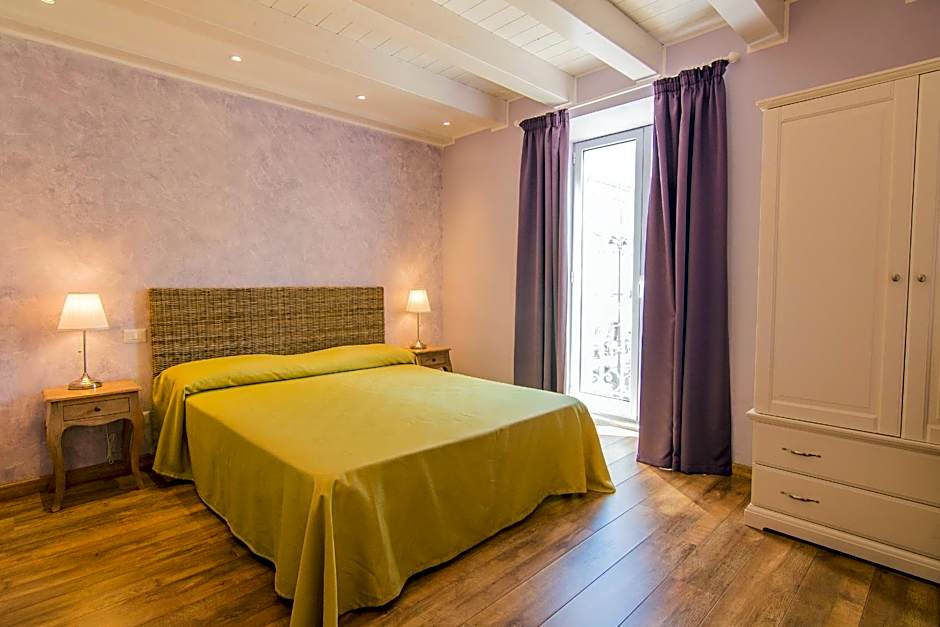 B&B Apollo