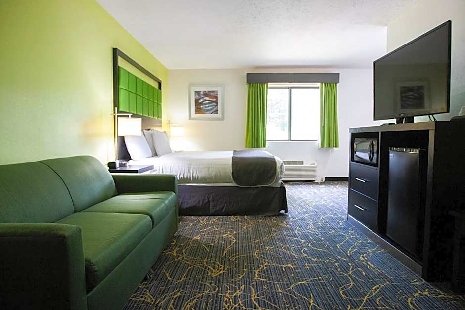 AmericInn by Wyndham Delafield