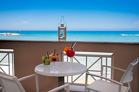 Deluxe Double or Twin Room with Panoramic Sea View