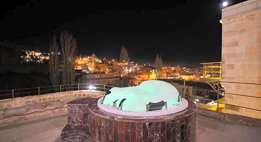 Secret Hill Cave Suites