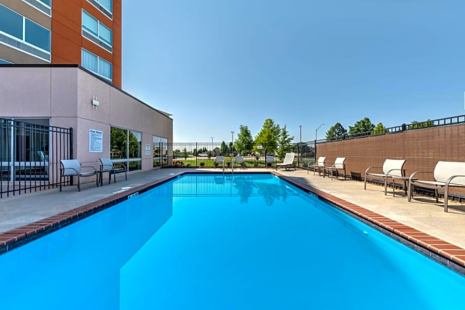 Holiday Inn Express & Suites Moore By IHG