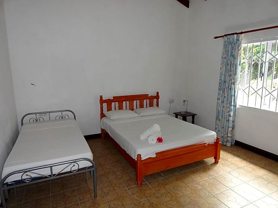 Lazare Picault Hotel