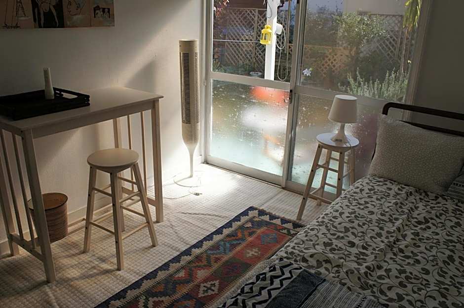 EMS Enoshima クラシックゲストハウス 寝室は個室 犬OK