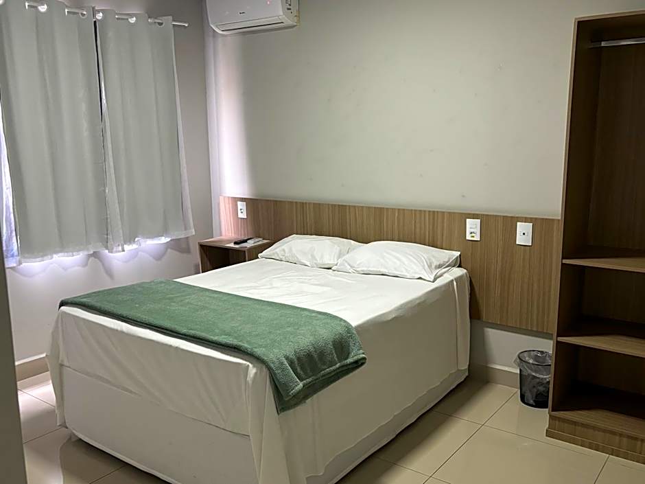 Mahle Hotel - BR 116, km 48